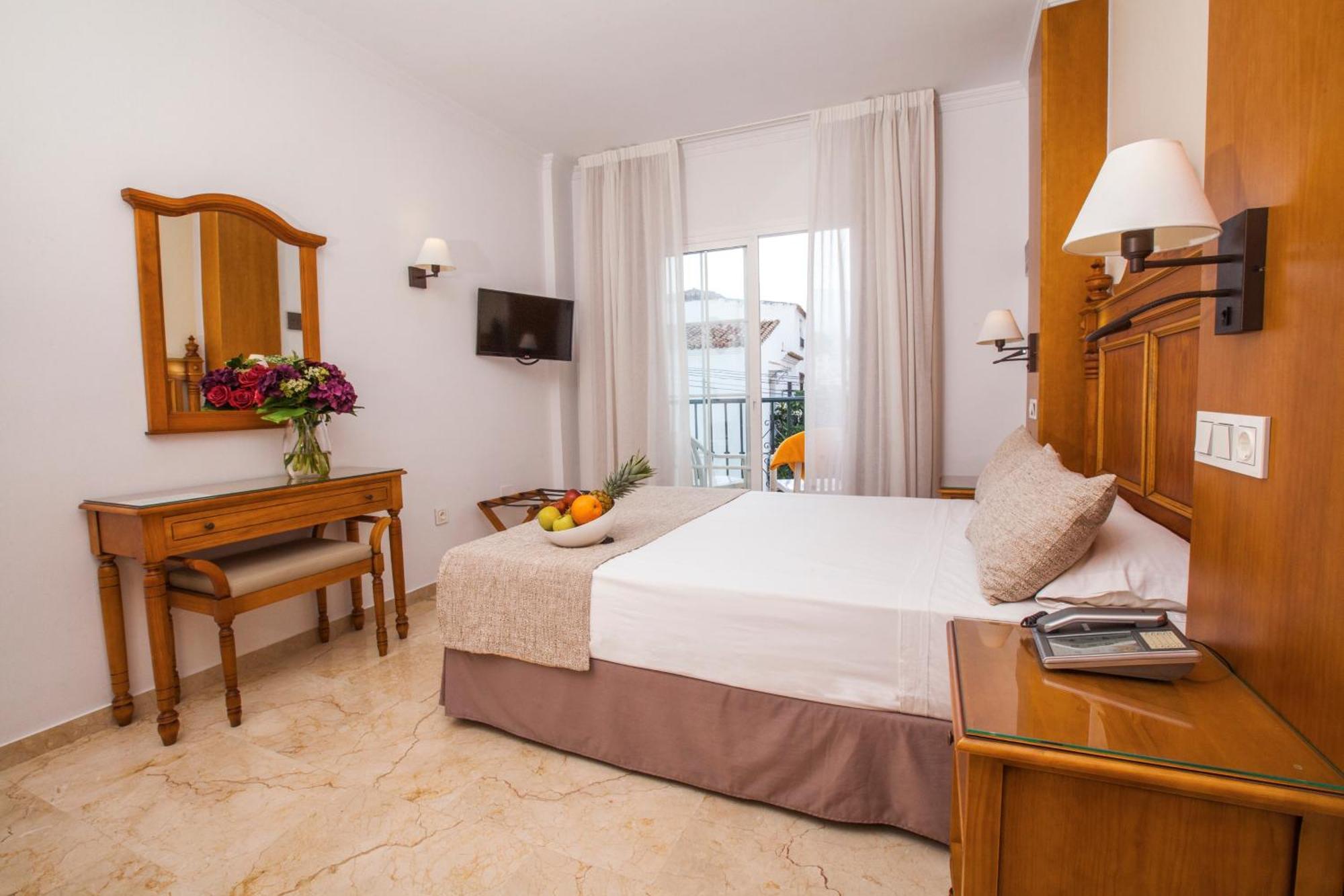 Hotel Villa Flamenca Nerja Extérieur photo